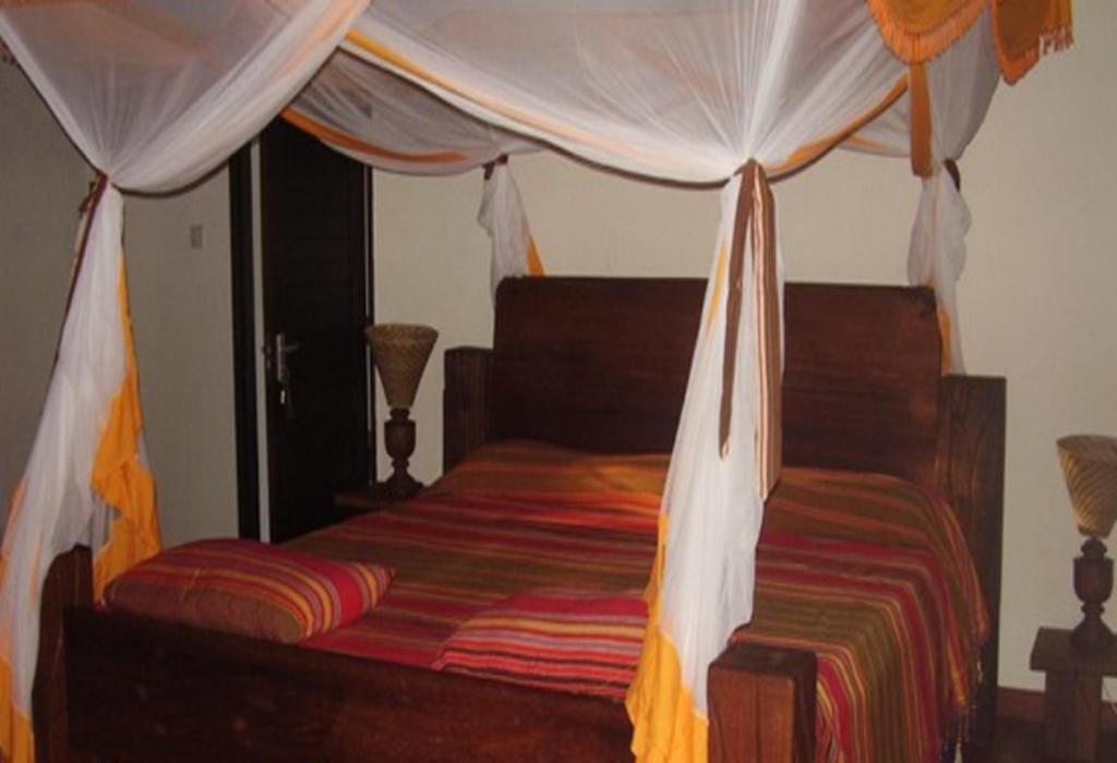 Hill Park Hotel - Tiwi Beach Room photo